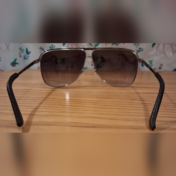 EUC Vintage Salvatore Ferragamo SF112SL Black Leather Aviator Casual Sunglasses main image 4